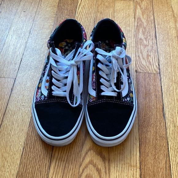 Vans Shoes - Vans - off the wall - womens size 7, black suede toe and heel, flowers